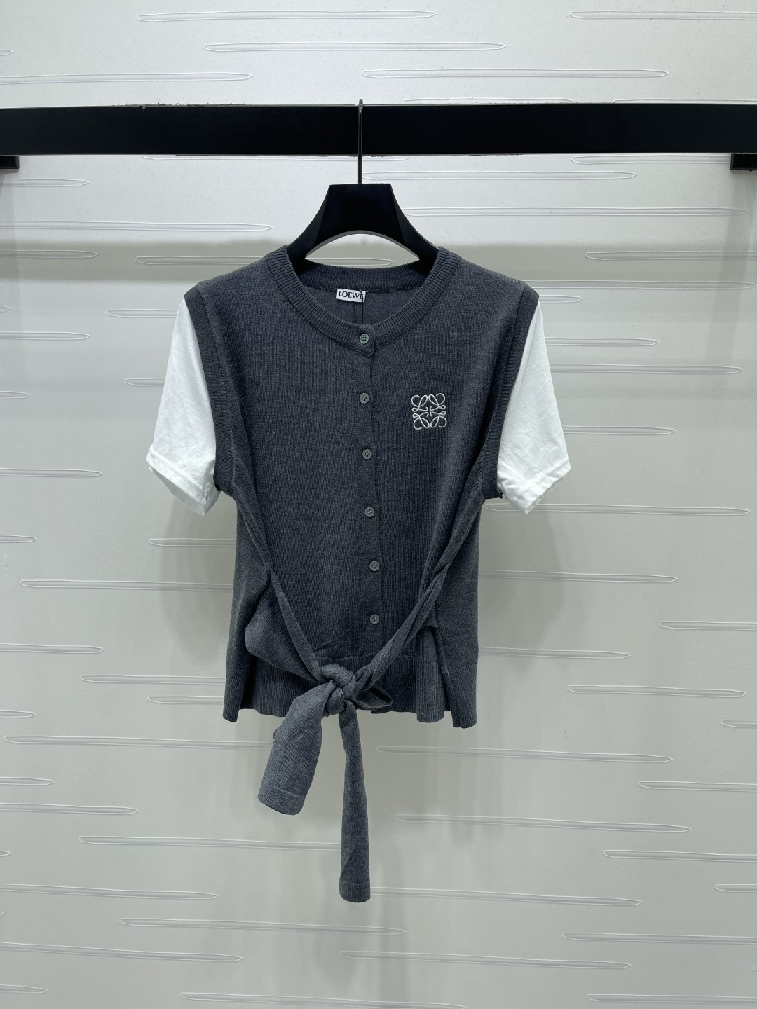 Women's short sleeves